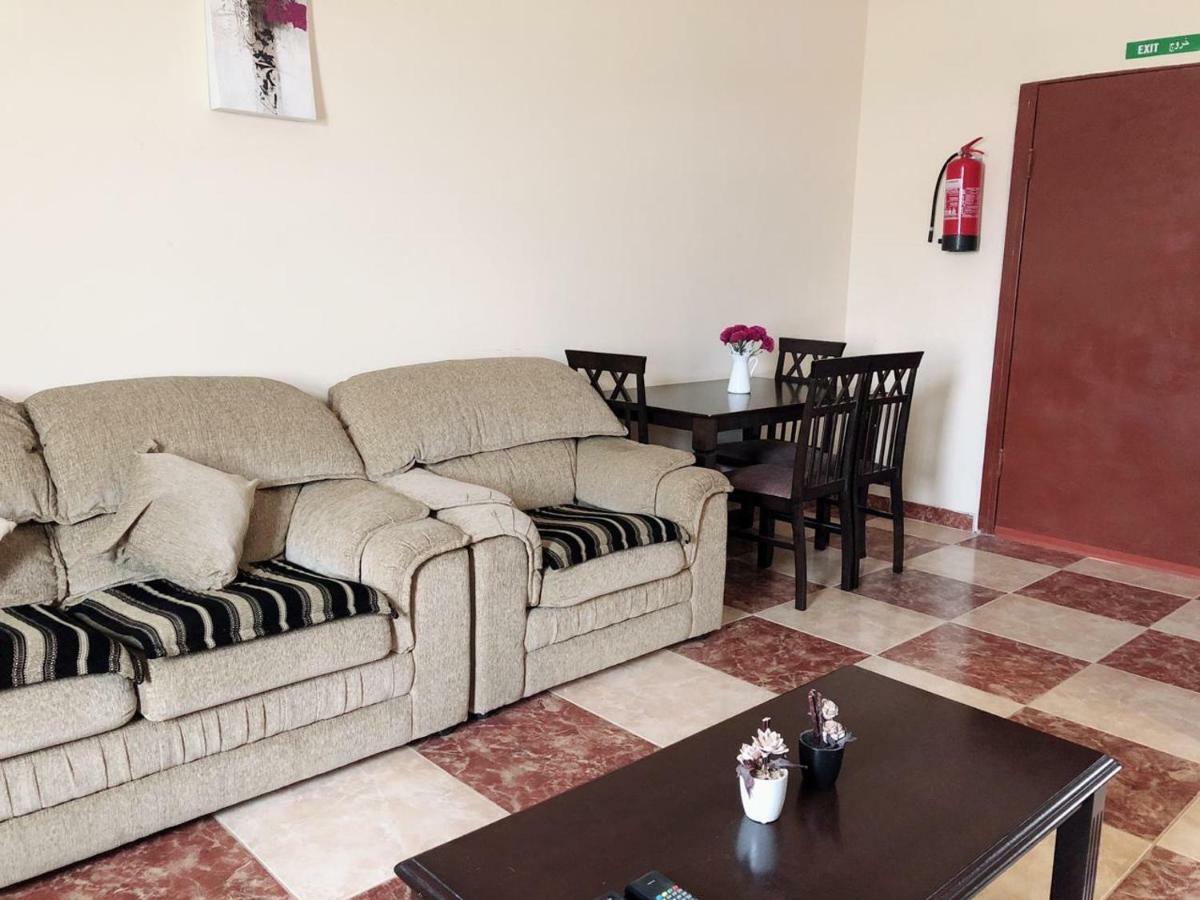 فندق سرو للوحدات السكنية النماص المظهر الخارجي الصورة