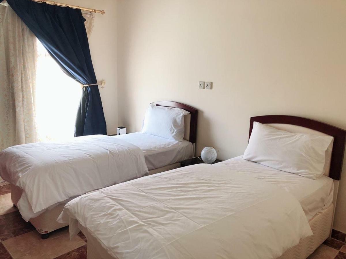 فندق سرو للوحدات السكنية النماص المظهر الخارجي الصورة